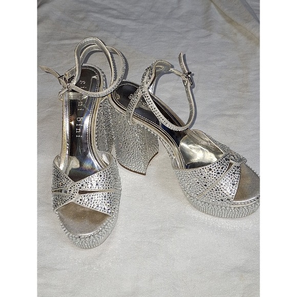 Gianni Bini Silver Rhinestone Platform Heels Size 8M Evening Party Sparkle - Picture 1 of 5